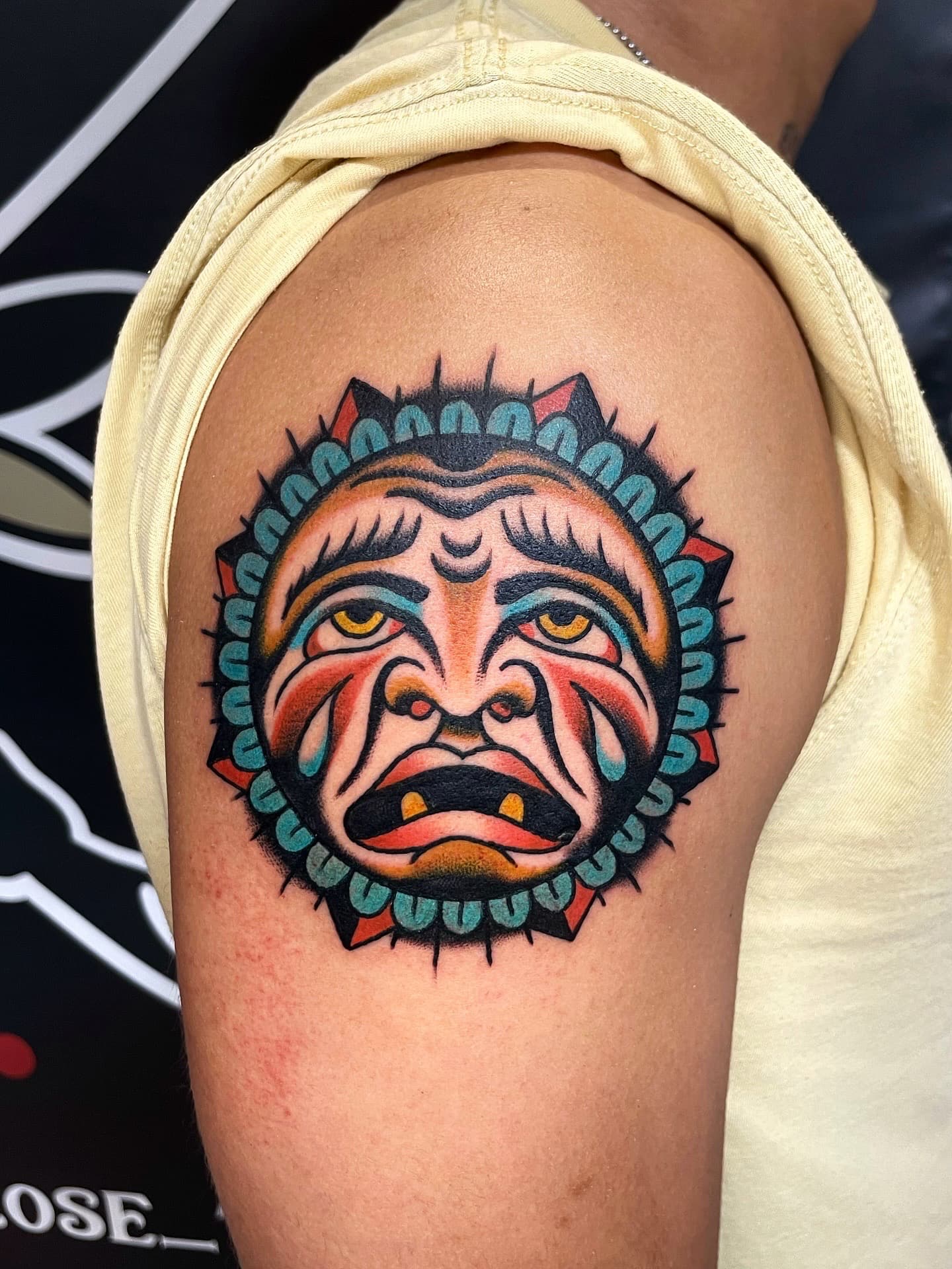 Lara Schild tatuaje 6